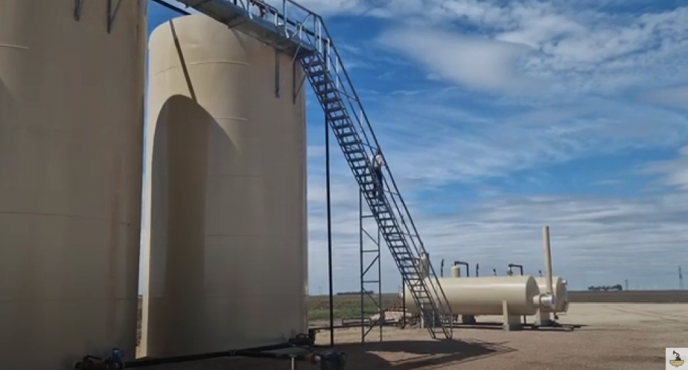 Customer visit to the Saratoga Chopper Down